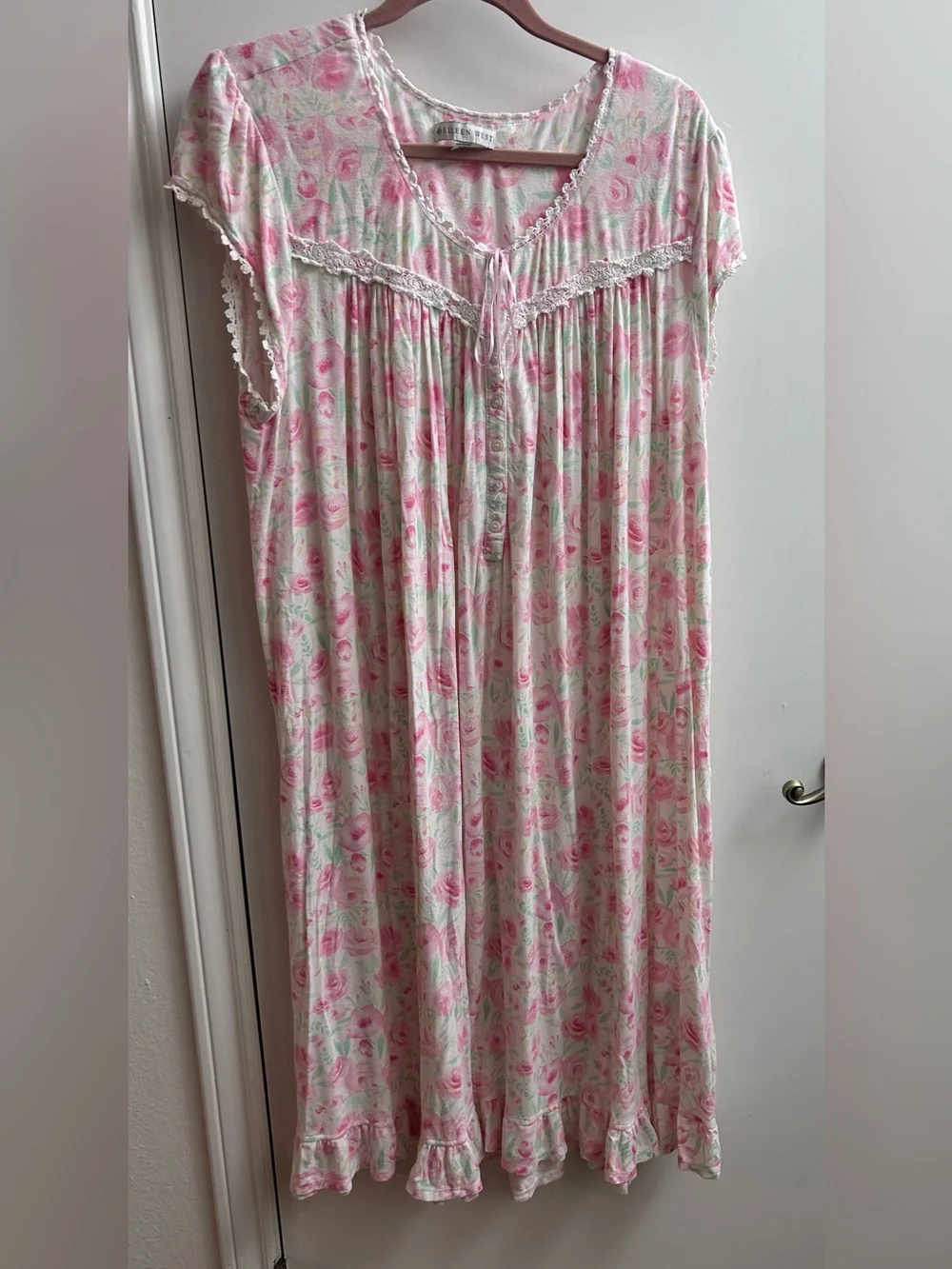 Eileen West Floral Print  Gown Size XLARGE, Pink & Green Modal Blend. READ